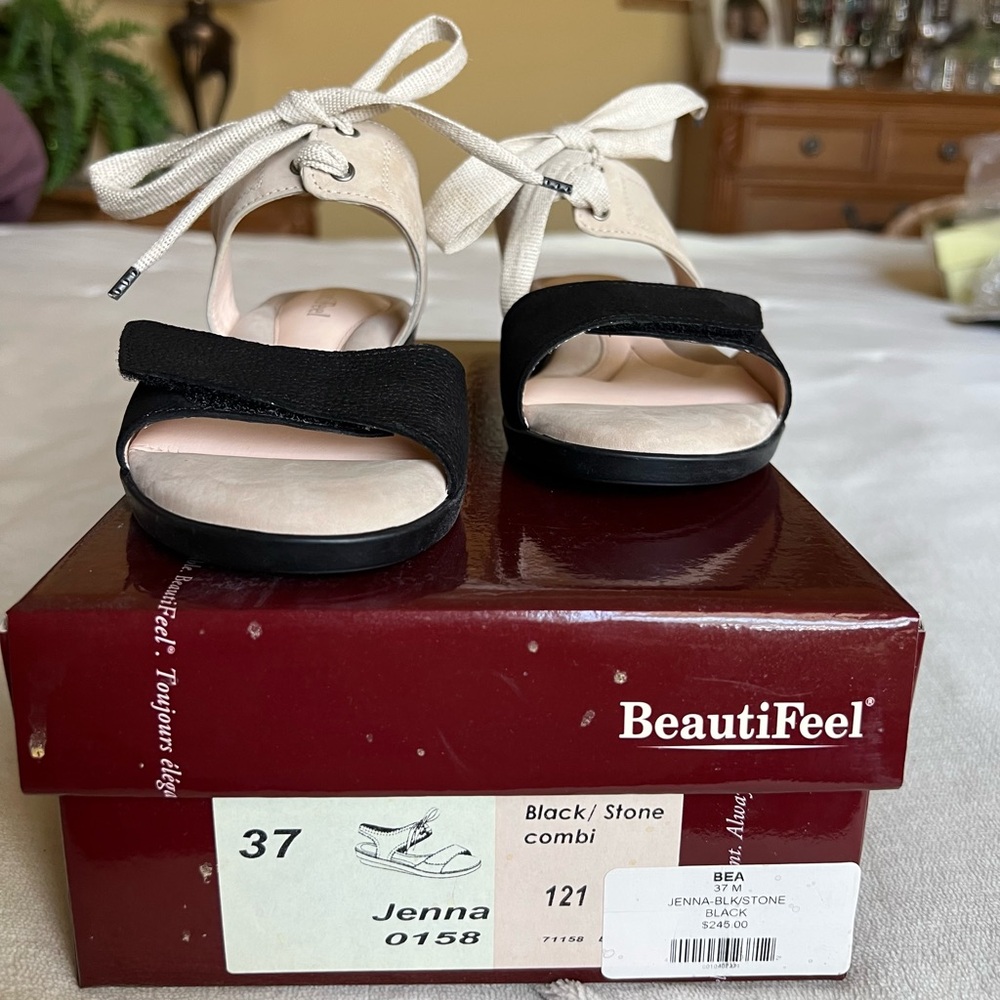 BeautiFeel Black and Cream Sandals with Chic Design